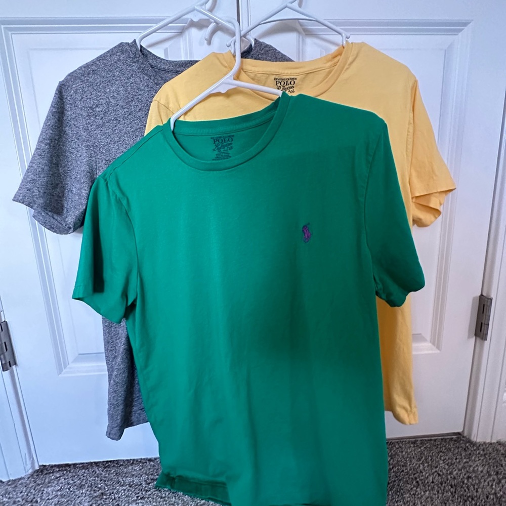 Polo by Ralph Lauren Custom Fit T-shirt. Size Medium. Multiple colors